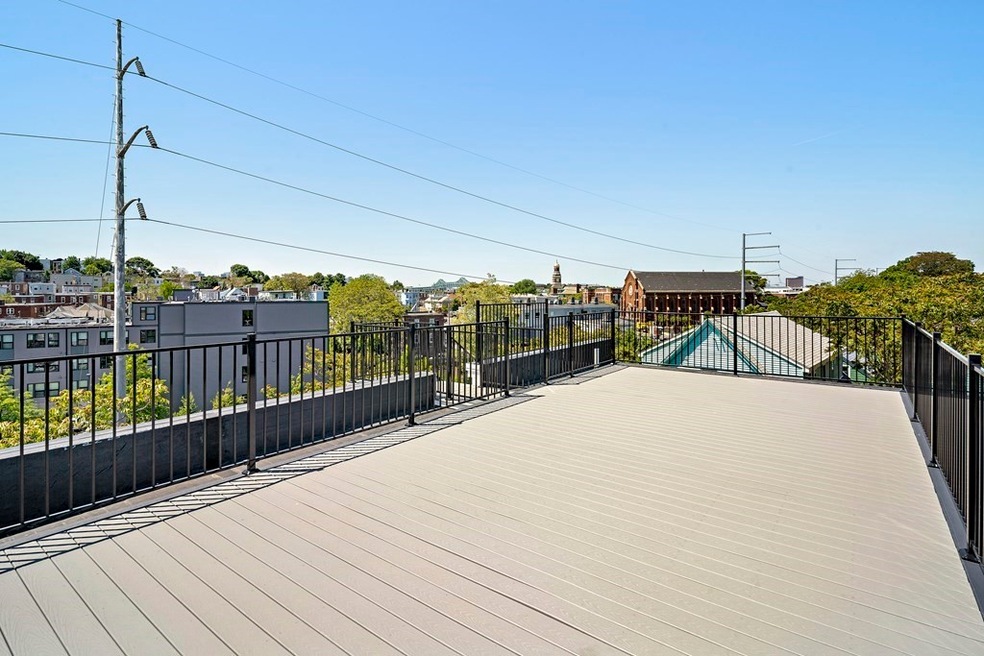 51 Crescent Ave unit PH8, Chelsea, MA 02150 - photo 1