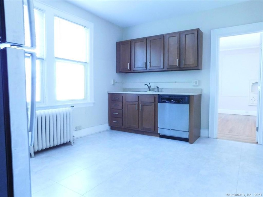 405 Main St unit 3, West Haven, CT 06516 - photo 1