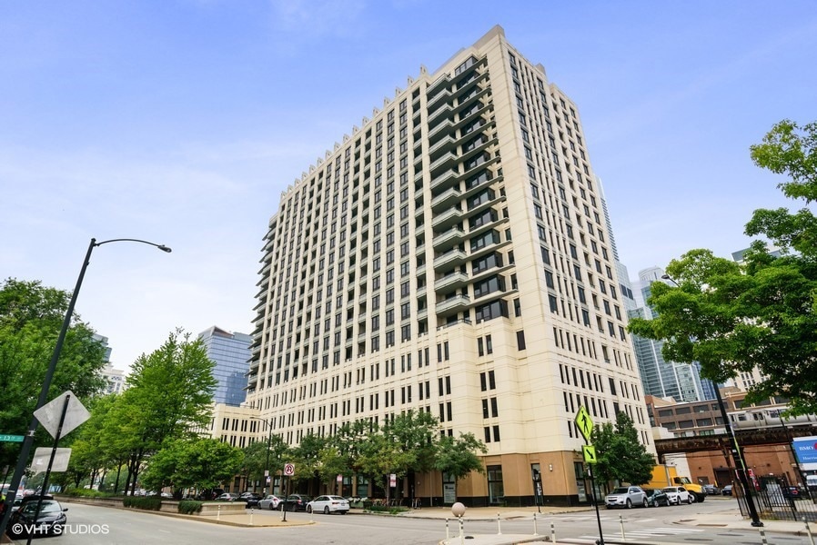 Vision on State unit 1604, Chicago, IL 60605 - photo 1