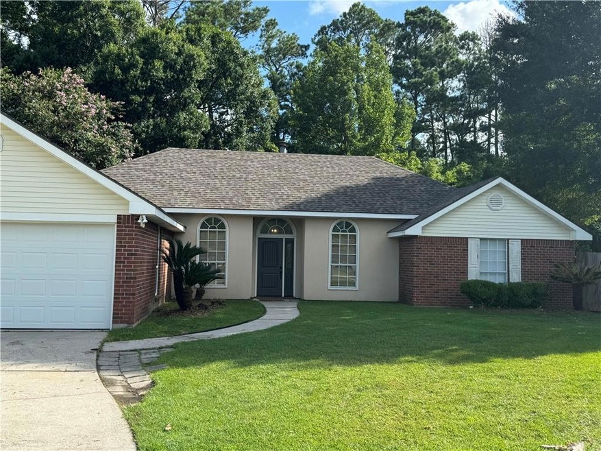 818 Amber Ct, Slidell, LA 70461 - photo 1