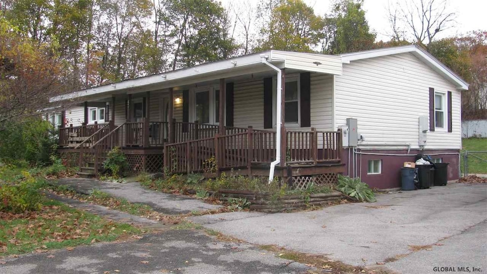 47 Bloomingdale Ave, Gloversville, NY 12078 - photo 1