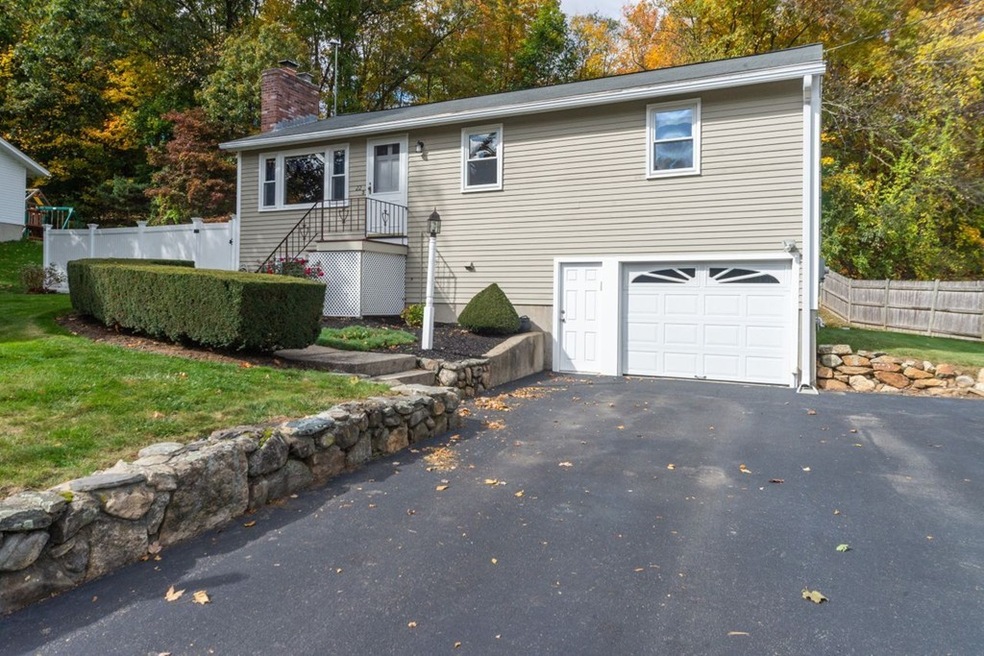 22 Ontario Dr, Hudson, MA 01749 - photo 1