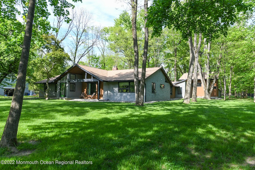 54 Sunnybank Dr, Shrewsbury, NJ 07702 - photo 1