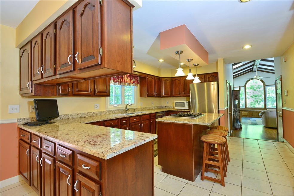 66 Old Quarry Rd, North Scituate, RI 02857 - photo 1