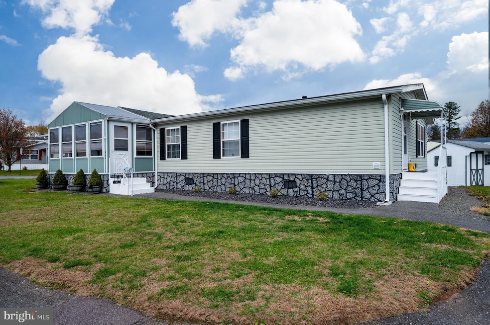 400 Allenbrook Ln, Reading, PA 19606 - photo 1