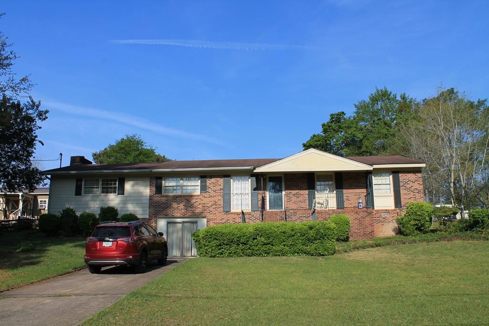 204 Pineview Dr, Americus, GA 31709 - photo 1