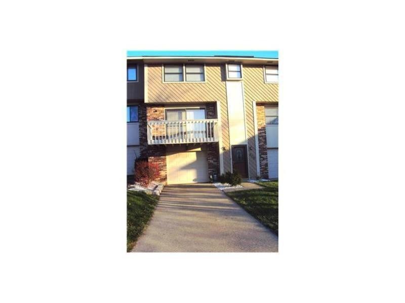 Exterior Front. Great Location