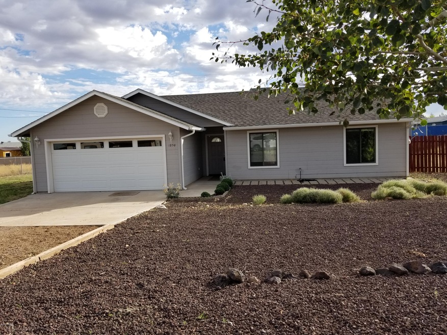 1230 W Mountain View Cir, Taylor, AZ 85939 - photo 1