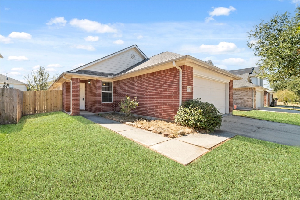 9030 Serena Ln, Humble, TX 77338 - photo 1