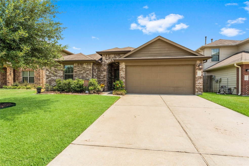 23246 Gallanda Dr, Magnolia, TX 77354 - photo 1