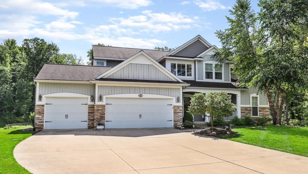 3678 Atwater Hills Ct NE Grand Rapids-63