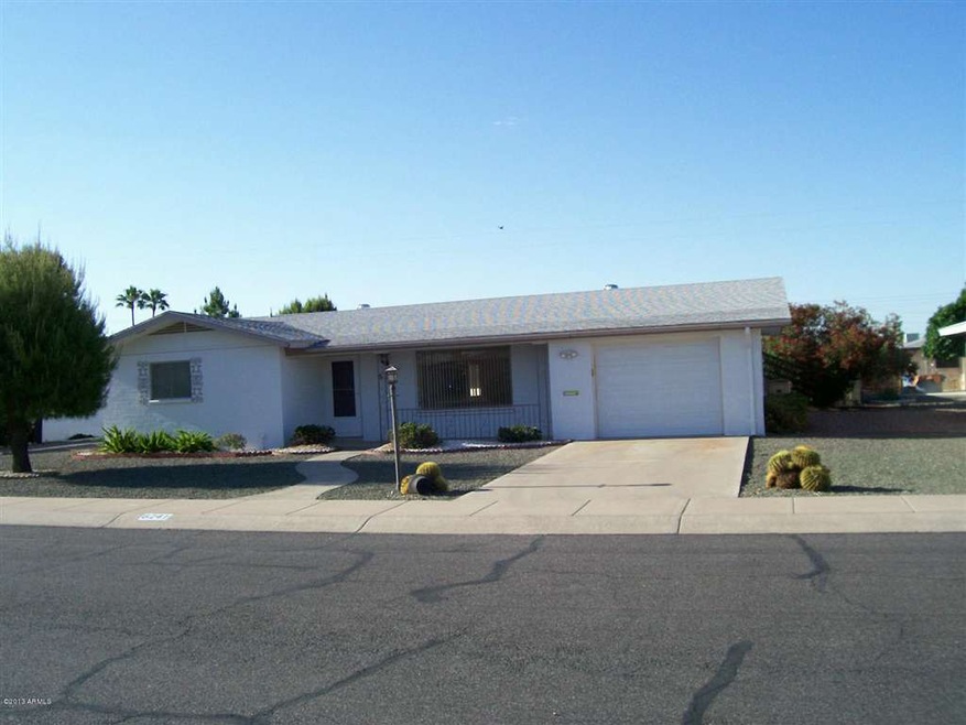 6241 E Des Moines 001