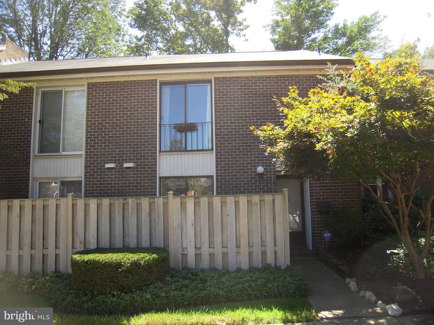 1932 Greenhaven Dr, Baltimore, MD 21209 - photo 1
