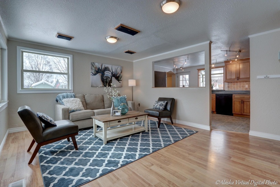 Living room and kitchen 1