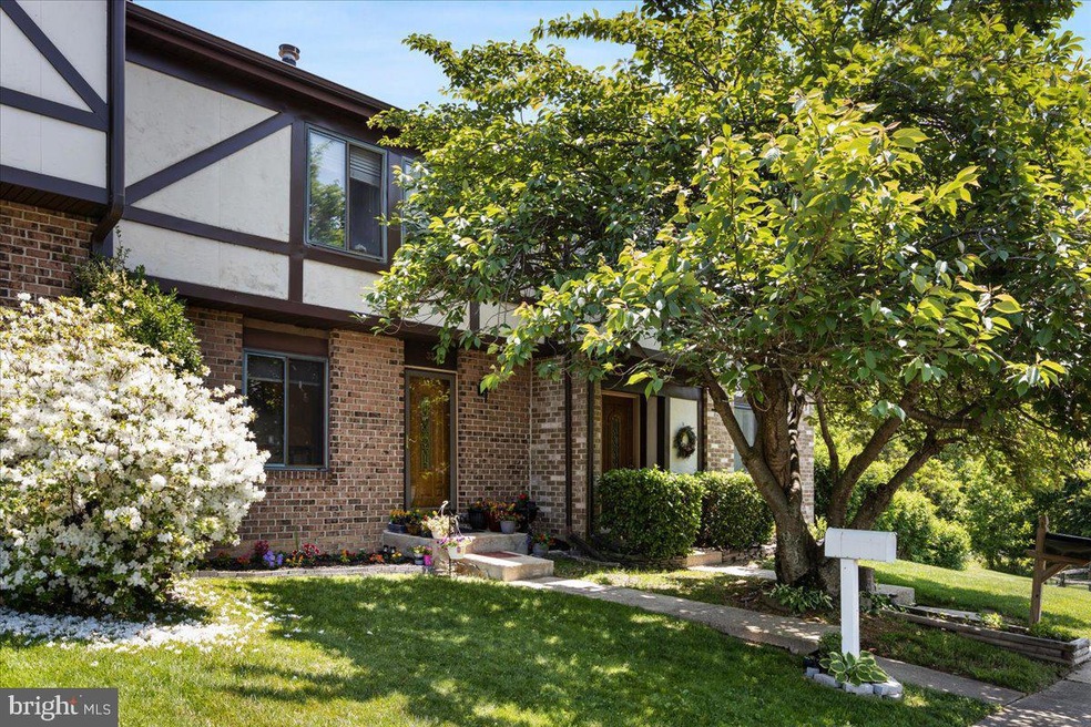 33 Bernadotte Ct, Parkville, MD 21234 - photo 1