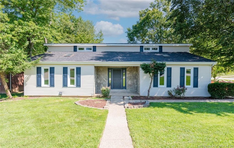 4500 Erin Ct, Floyds Knobs, IN 47119 - photo 1