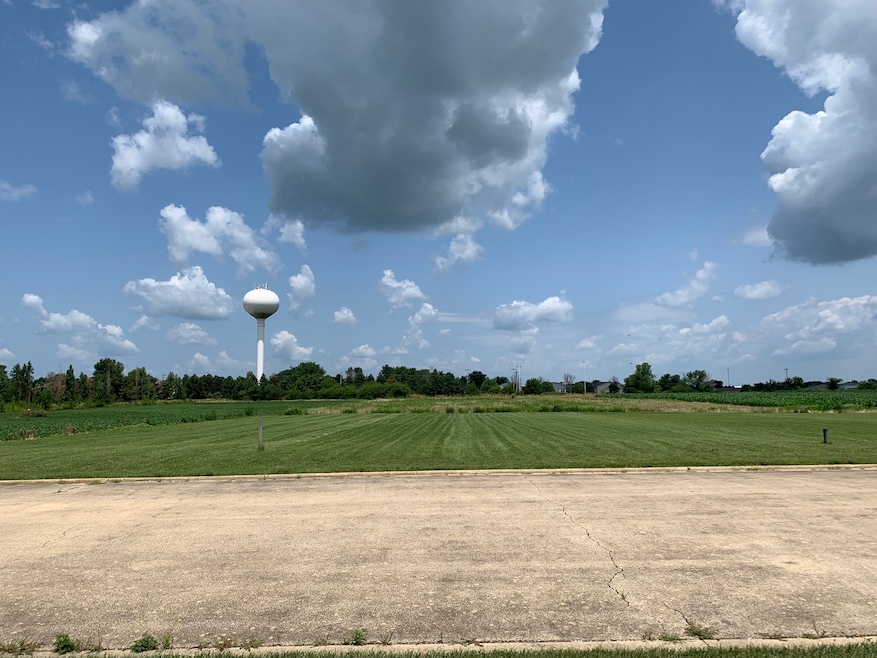 431/441 E Myrtle Ave, Herscher, IL 60941 - photo 1