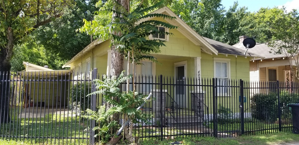 402 W Cottage St, Houston, TX 77009 - photo 1