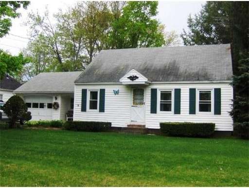 46 Davis St, Turners Falls, MA 01376 - photo 1