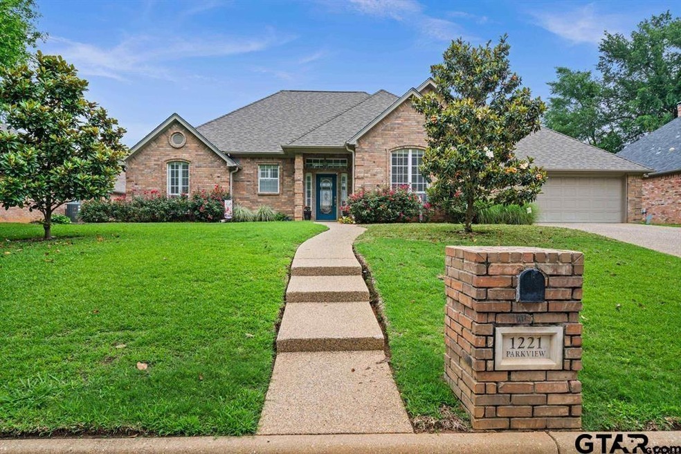 1221 1221 Parkview, Tyler, TX 75703 - photo 1