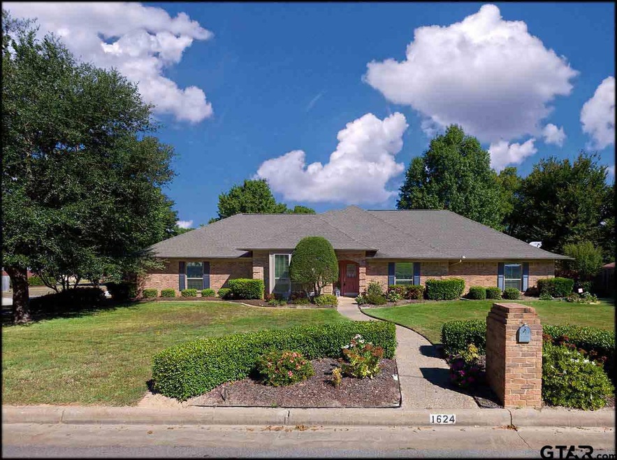 1624 Willow Bend, Tyler, TX 75703 - photo 1