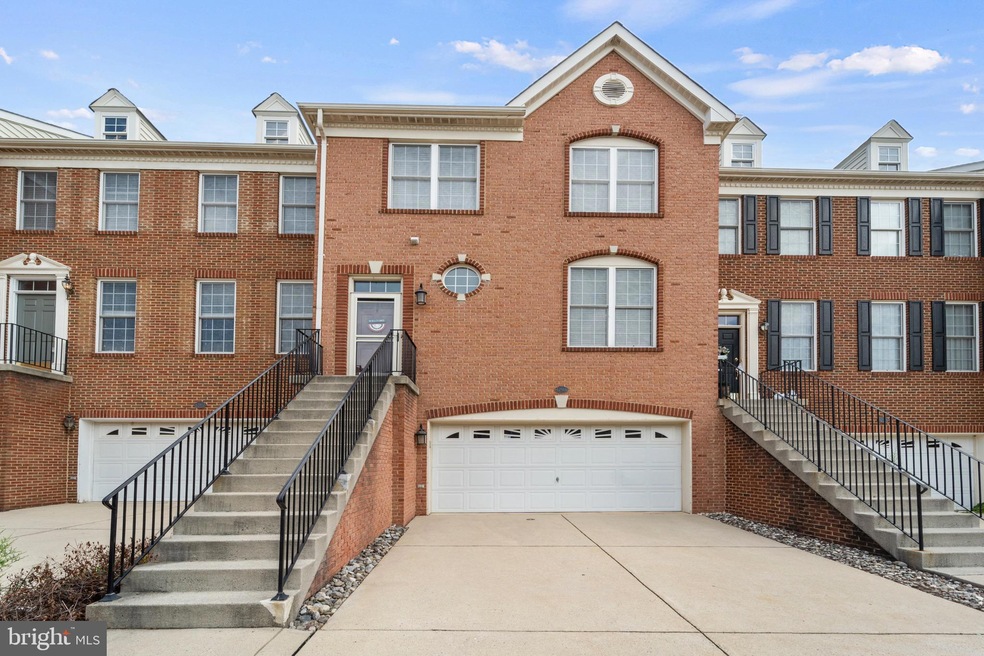 42914 Overly Square, Chantilly, VA 20152 - photo 1
