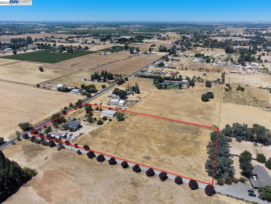 23480 N Pearl Rd, Acampo, CA 95220 - photo 1