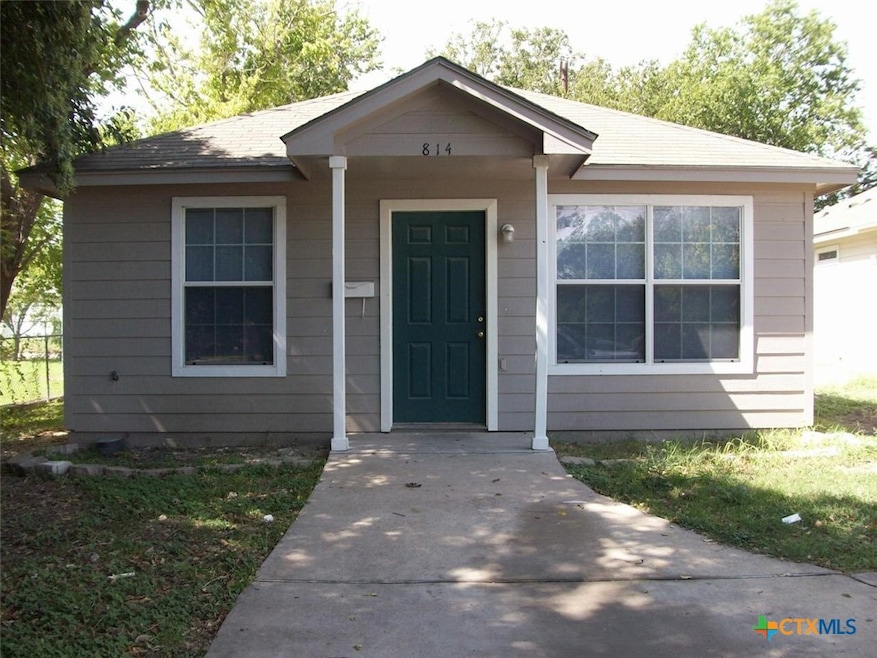 814 Martin Luther King Junior Dr, Temple, TX 76504 - photo 1