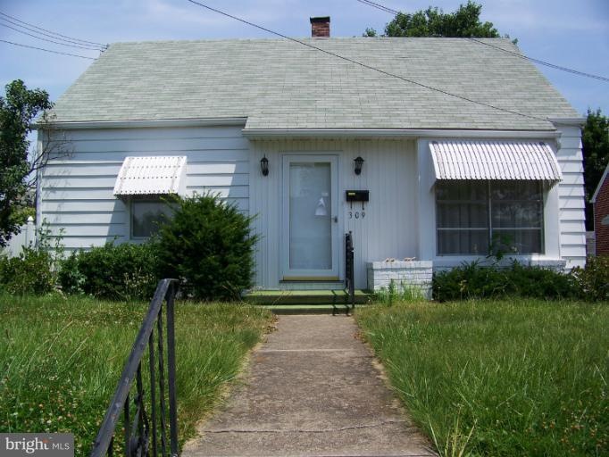 309 Commerce St, Waynesboro, PA 17268 - photo 1