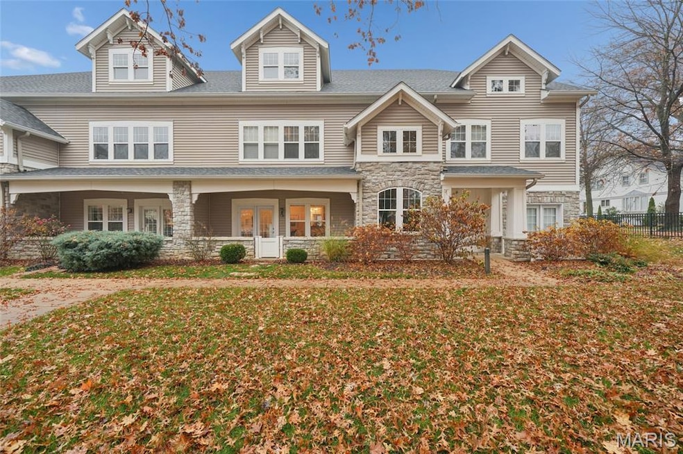 1566 Milbridge Dr unit 13, Chesterfield, MO 63017 - photo 1