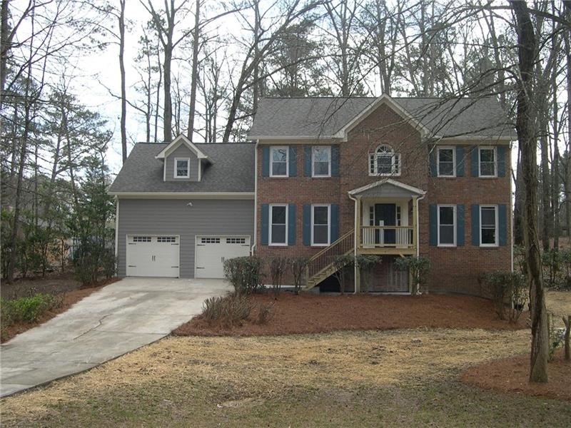 Front of home ---- note the new roof and hardy sid