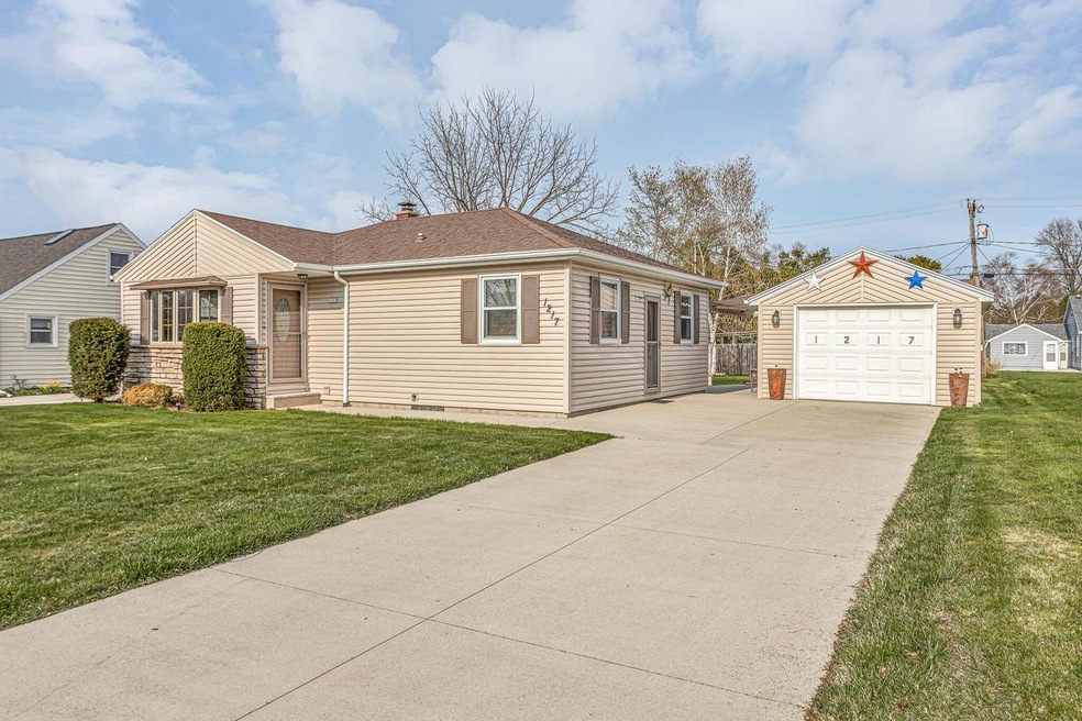 1217 N 28th, Sheboygan 21