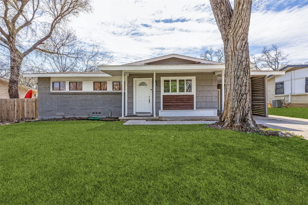 613 Elm St, Hurst, TX 76053 - photo 1