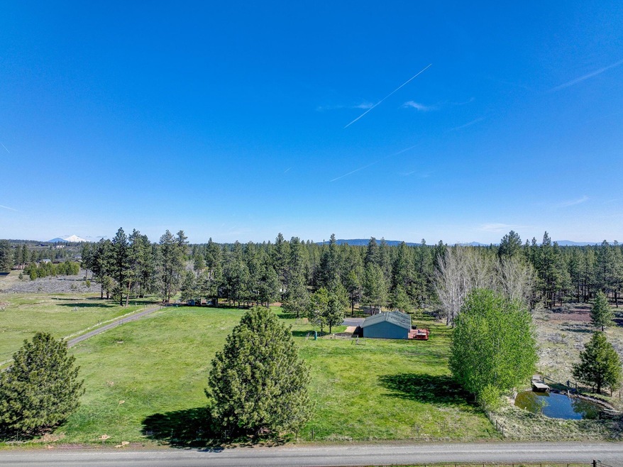 19450 Calico Rd, Bend, OR 97702 - photo 1