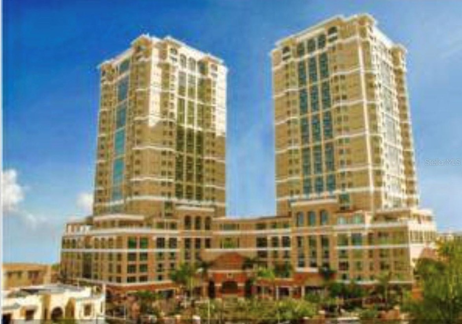 Pending $895,000
