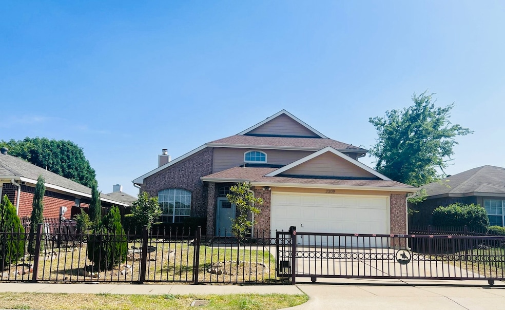 2309 Cap Rock Ln, Fort Worth, TX 76133 - photo 1