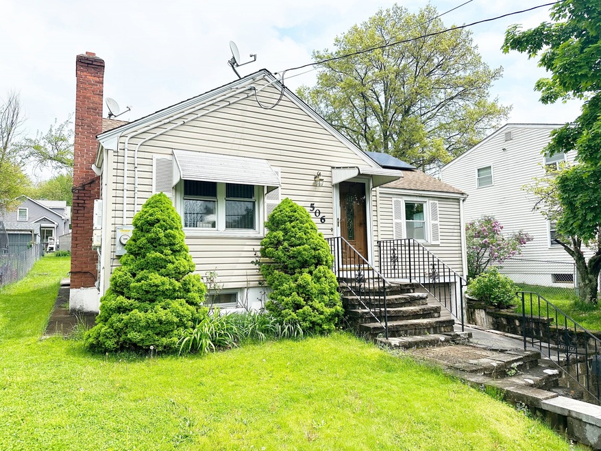 506 Trout Brook Dr, West Hartford, CT 06110 - photo 1