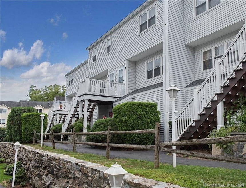 29 Van Buren Ave unit H7, Norwalk, CT 06850 - photo 1