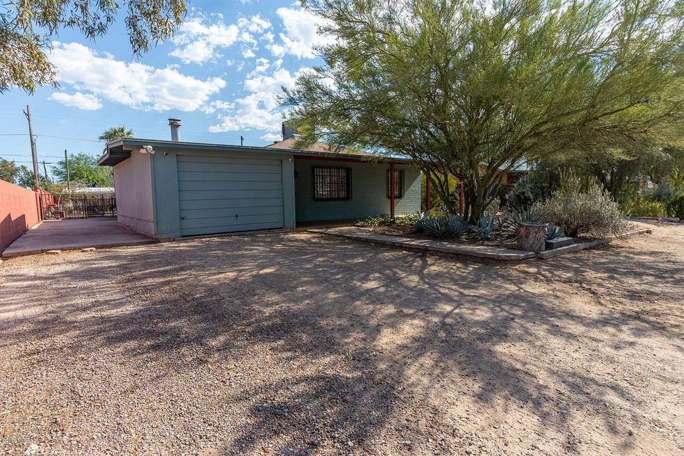 Opportunity! 3 BR and Guest House/Casita