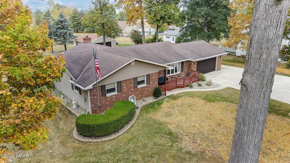 16459 Nottingham Dr, Wapakoneta, OH 45895 - photo 1