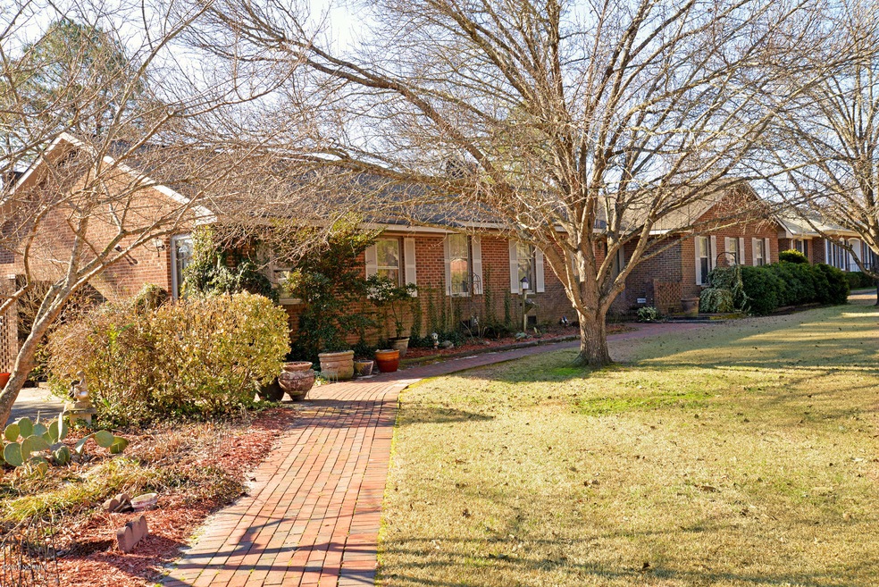 EF65F8AF-CB86-4100-9532-C7E0A6D30240