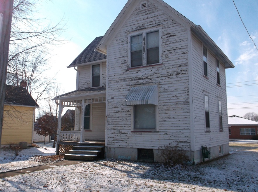 130 N Vernon St, Princeton, IL 61356 - photo 1