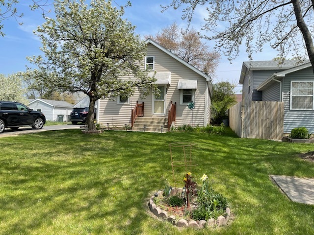 115 N Frolic Ave, Waukegan, IL 60085 - photo 1