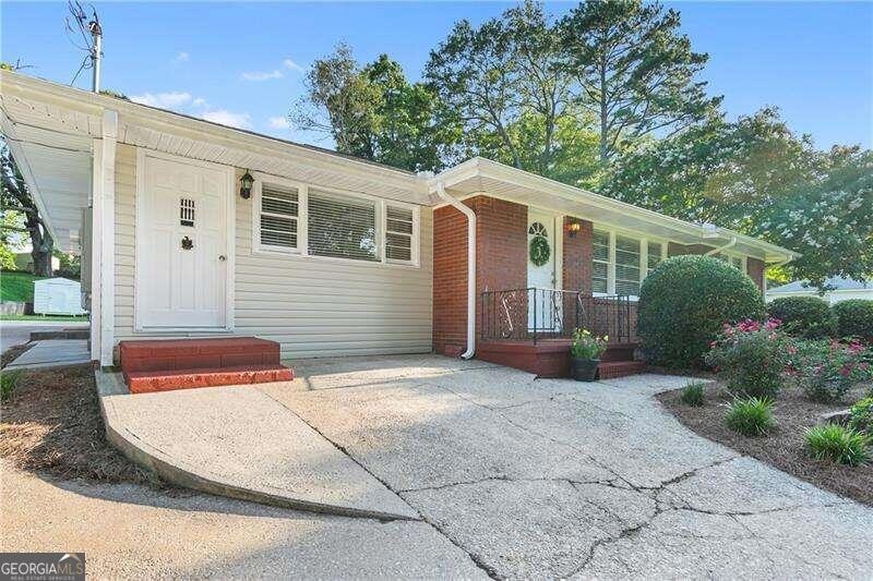 249 Hilltop Cir, Mableton, GA 30126 - photo 1