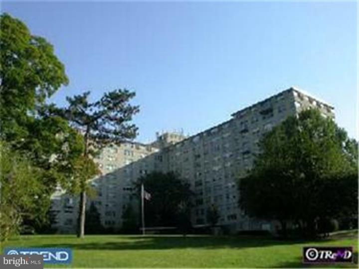 Radnor House unit 727, Bryn Mawr, PA 19010 - photo 1