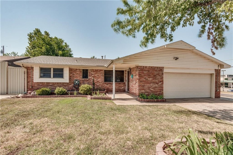 5816 NW 67th St, Warr Acres, OK 73132 - photo 1