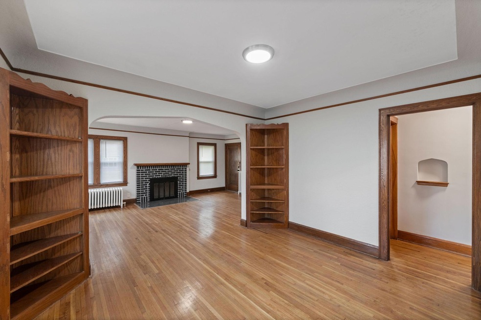 4253 James Ave N unit 1, Minneapolis, MN 55412 - photo 1