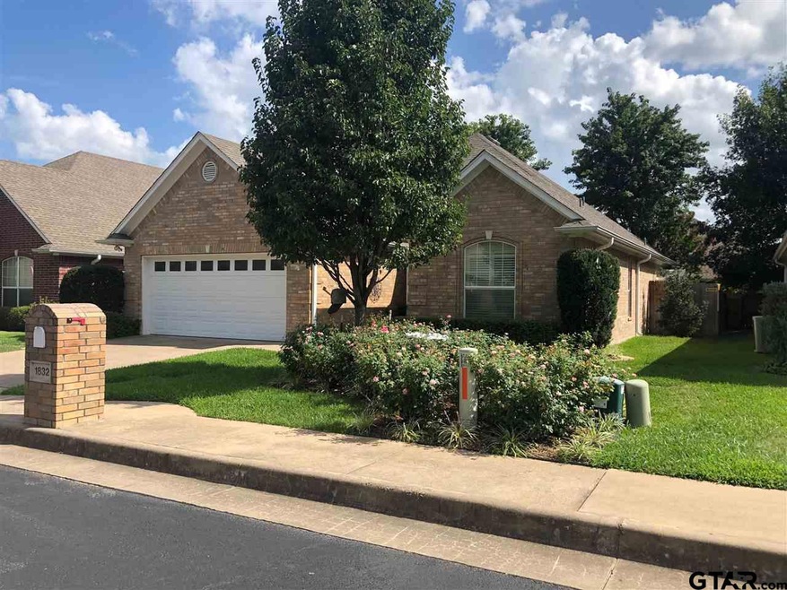 1832 1832 Hollylake Cir, Tyler, TX 75703 - photo 1