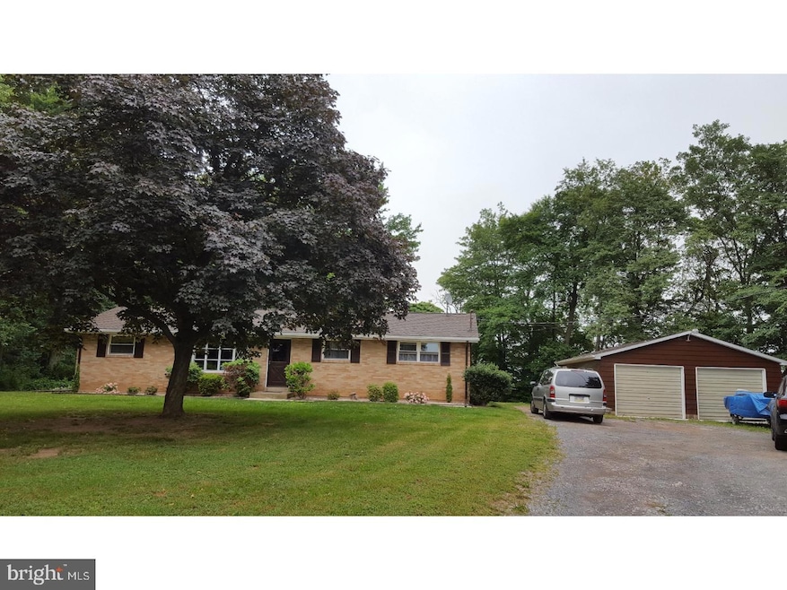 7555 Chestnut Hill Church Rd, Coopersburg, PA 18036 - photo 1