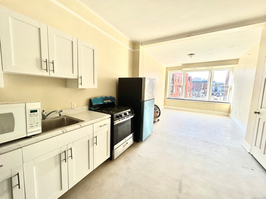 77 Bank St unit 2D, Waterbury, CT 06702 - photo 1